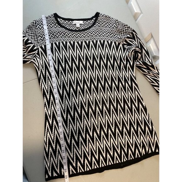 Kim Rogers. Black White Chevron Patterned Crew Neck Long Tunic Sweater Sz L - Picture 6 of 7